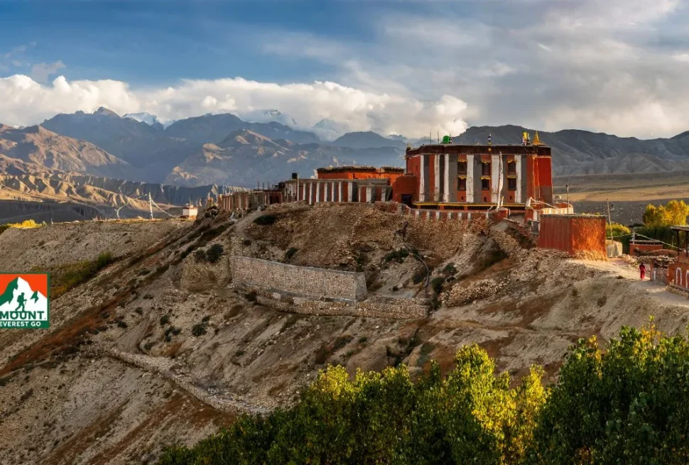 Upper Mustang Trek Nepal Lo Mangthang ค่าเดินป่า Mustang