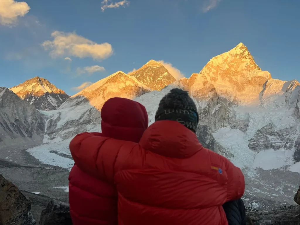 Przełęcz Chola z jeziorem Gokyo i bazą Everest
