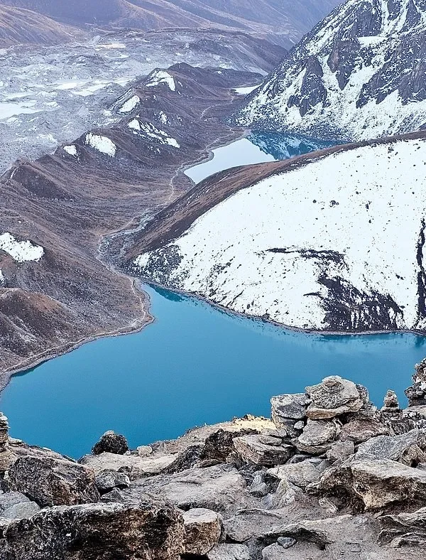 Chola pass with gokyo lake and everest base camp