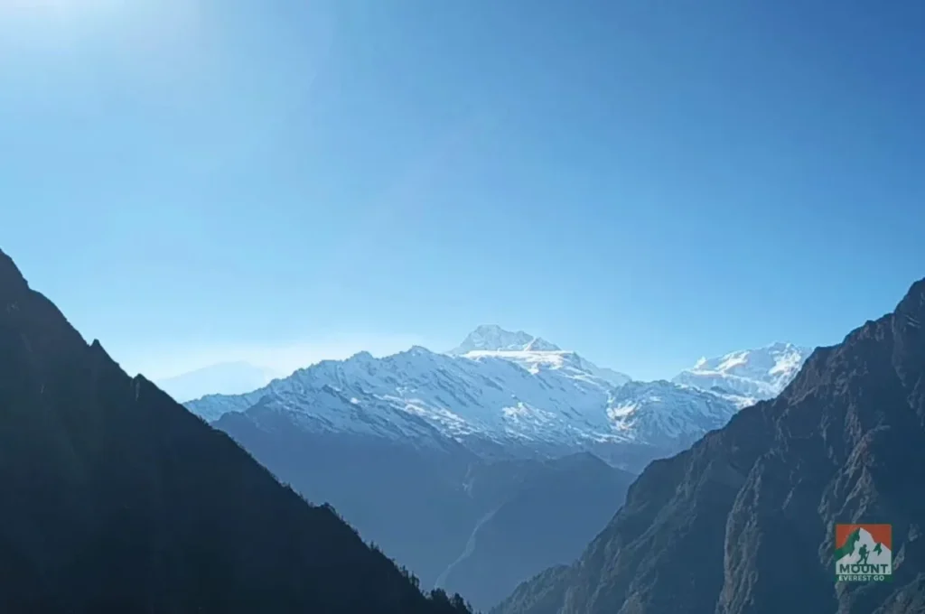 Trek Serang Gompa i Larkya La Pass Trek, Manaslu