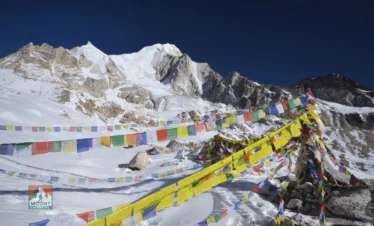 马纳斯卢Serang Gompa Trek和Larkya La Pass Trek