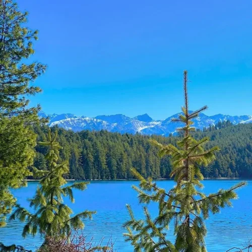 Rara Lake Trek i Nepal, Rara Lake View från toppen