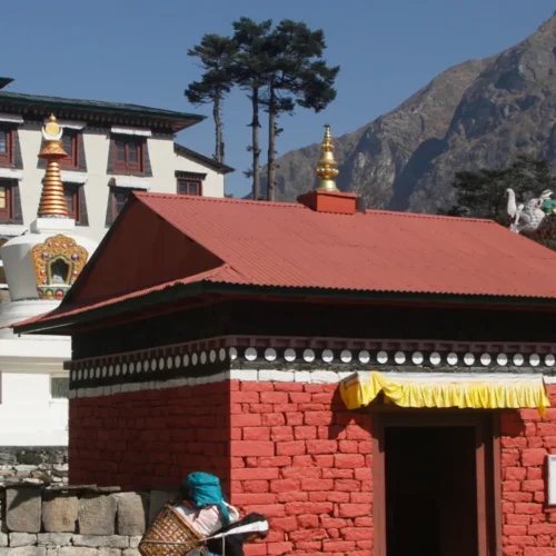 YOGA TREK EVEREST BASE CAMP