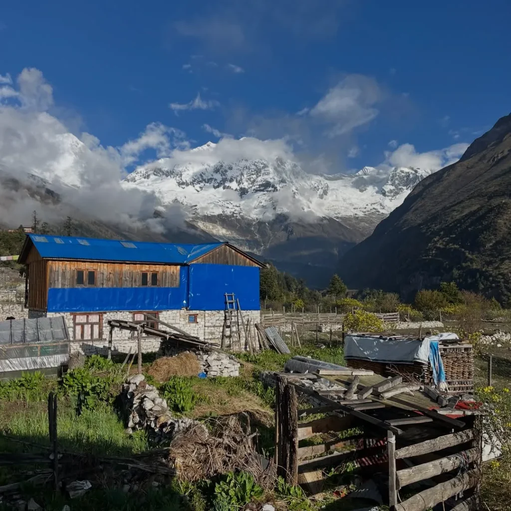 Manaslu Circuit photography trek in mountain nepal