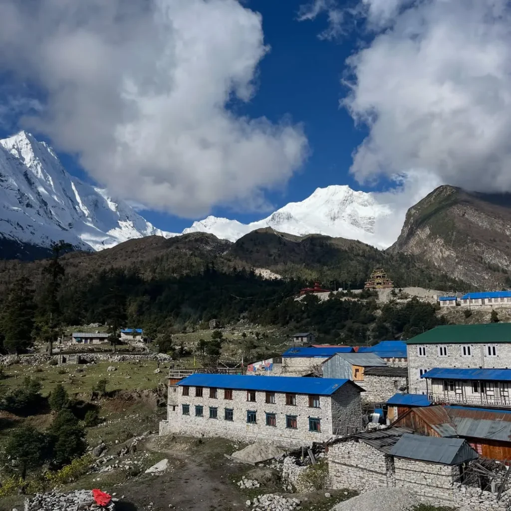 Manaslu Circuit photography trek in mountain nepal